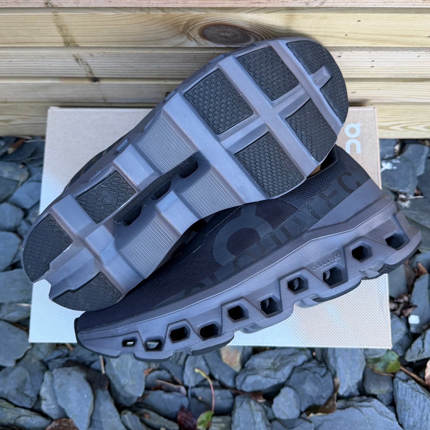 On Running CloudMonster - Black / Eclipse - UK8.5