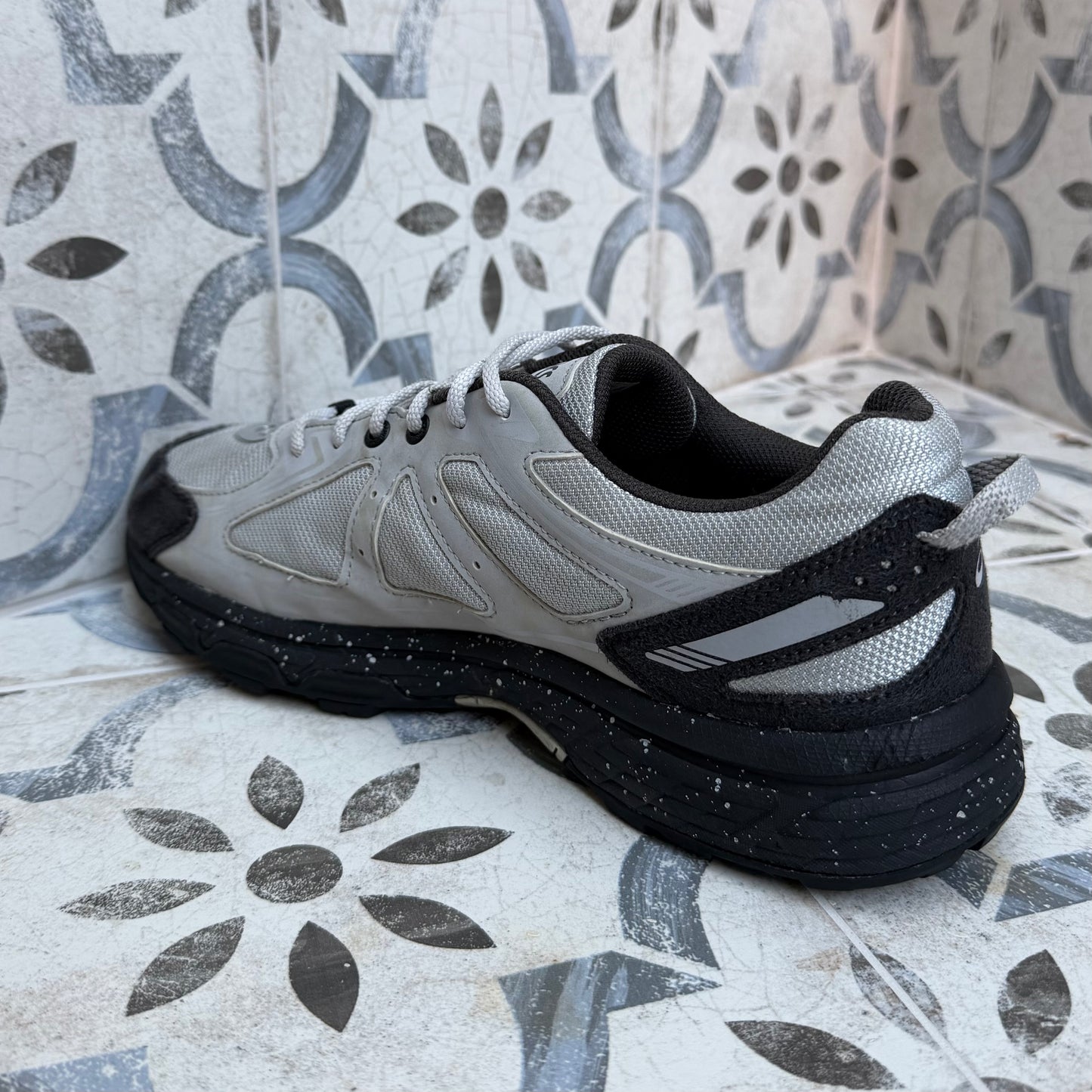 Asics Gel-Venture 6 - Glacier Grey / Black - UK7.5