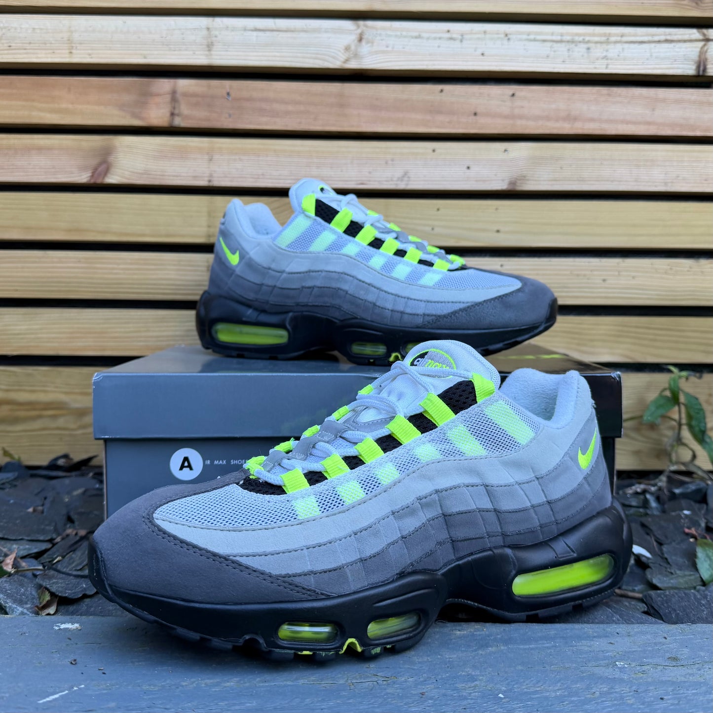 Nike Air Max 95 OG - Neon 2015 - UK9.5
