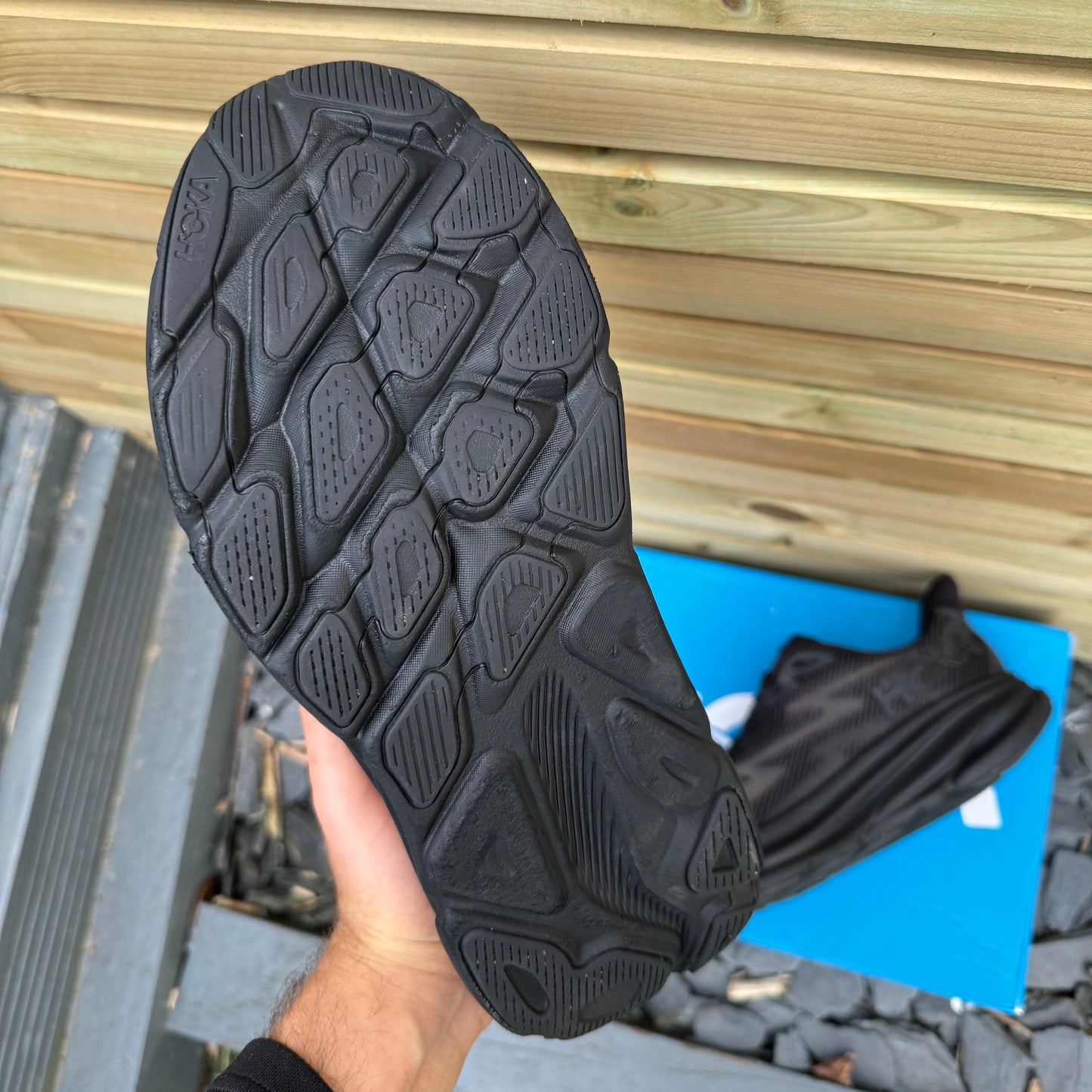 Hoka Clifton 9 - Triple Black - UK10