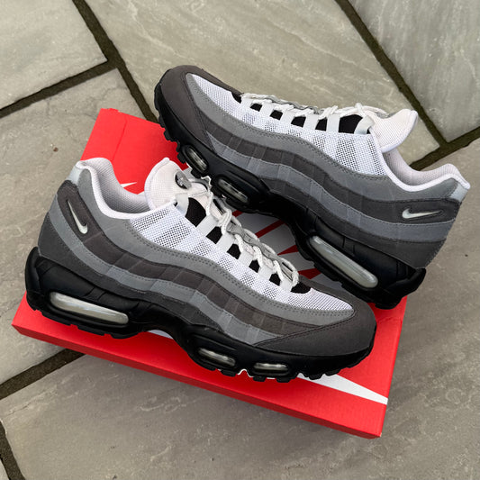 Nike Air Max 95 - Grey Jewel - UK9