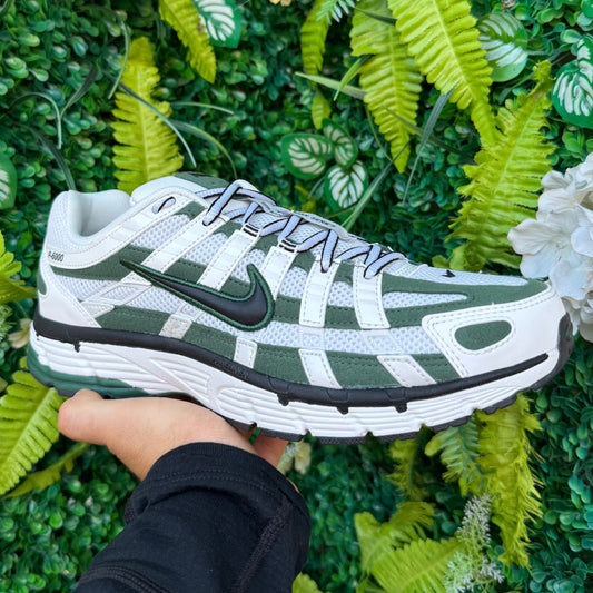 Nike P-6000 - Summit White / Fir Green - UK8 - Brand New