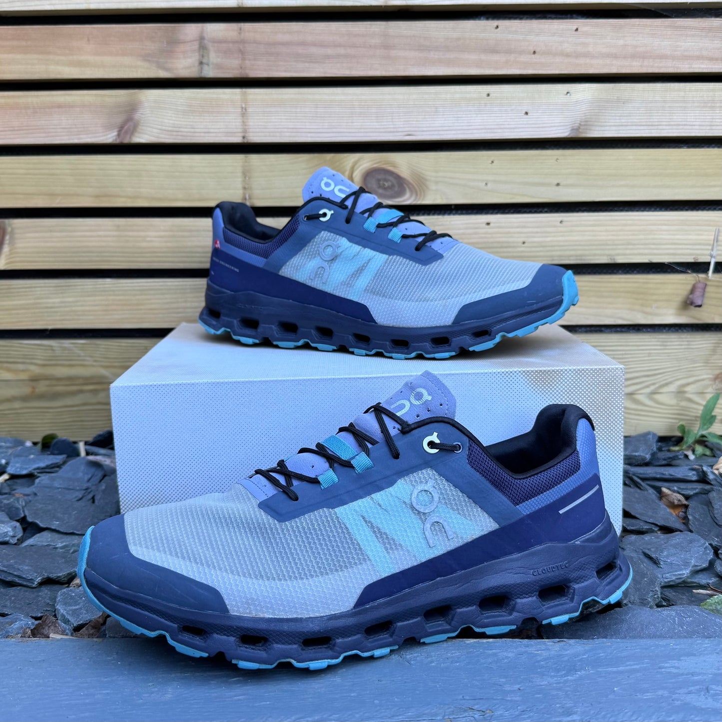 On Running CloudVista - Navy Wash - UK10
