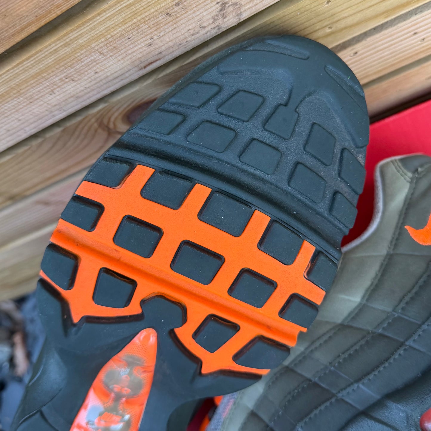 Nike Air Max 95 OG - Neutral Olive  / Total Orange - UK11