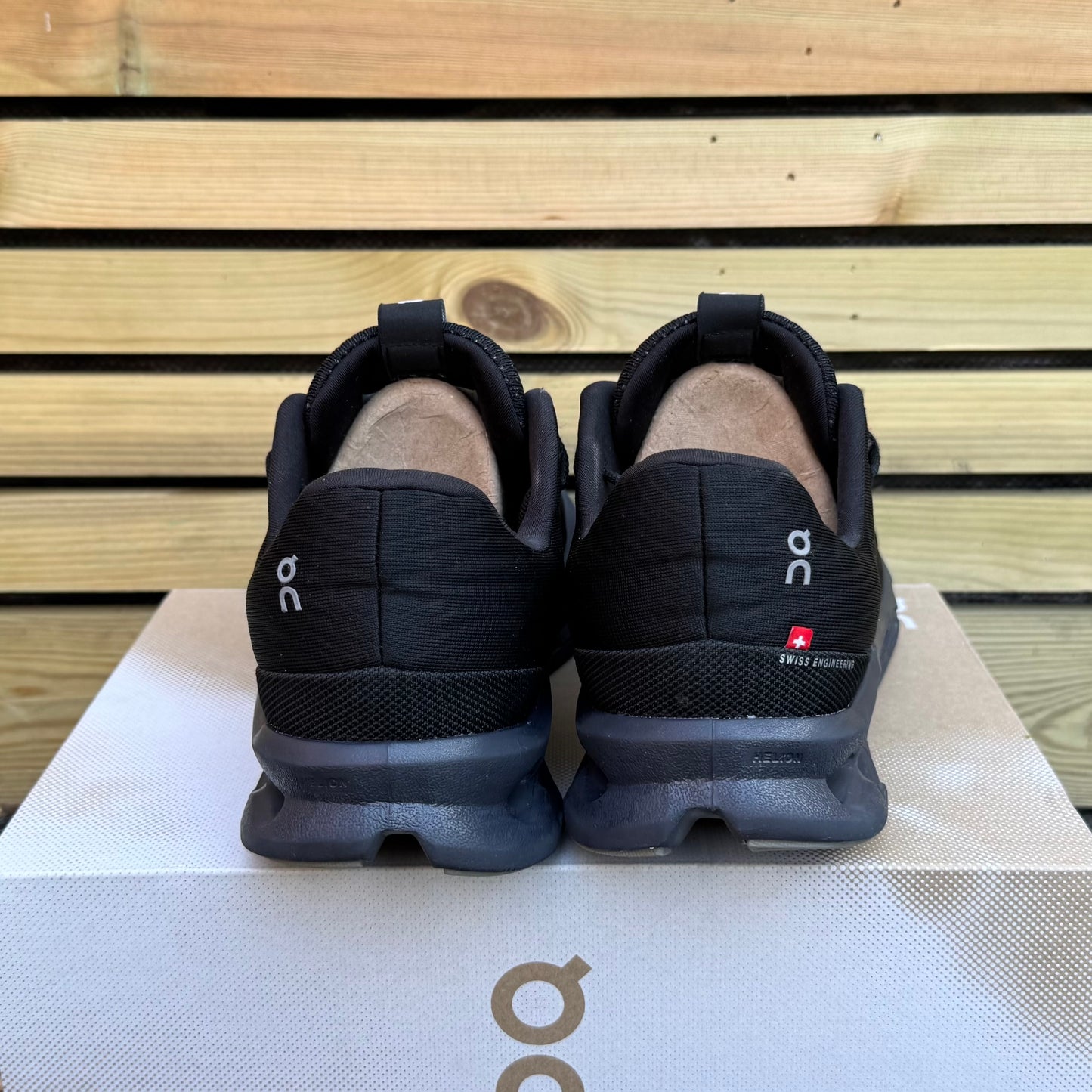 On Running CloudSurfer - All Black - UK10.5