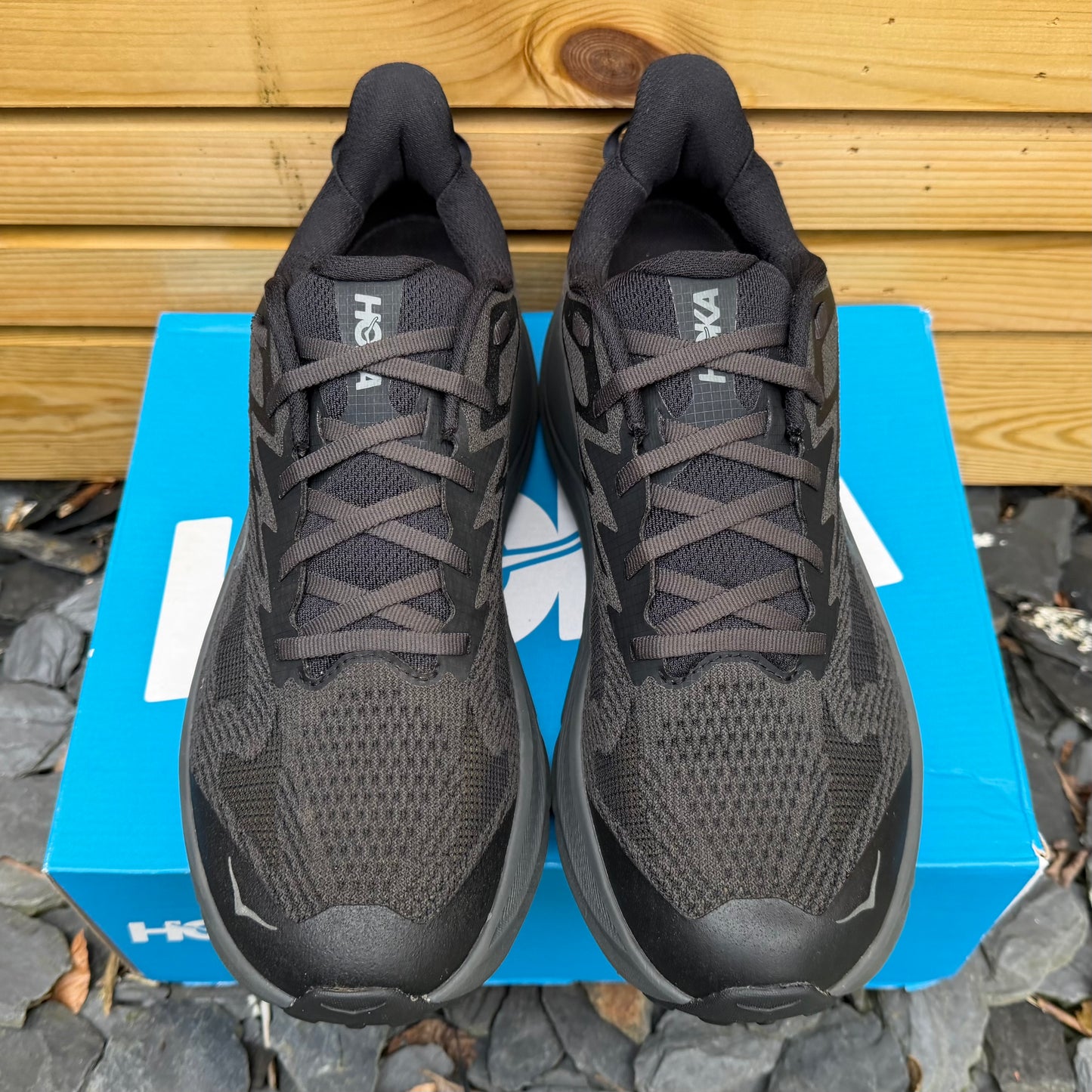 Hoka Challenger 8 - Triple Black - UK10