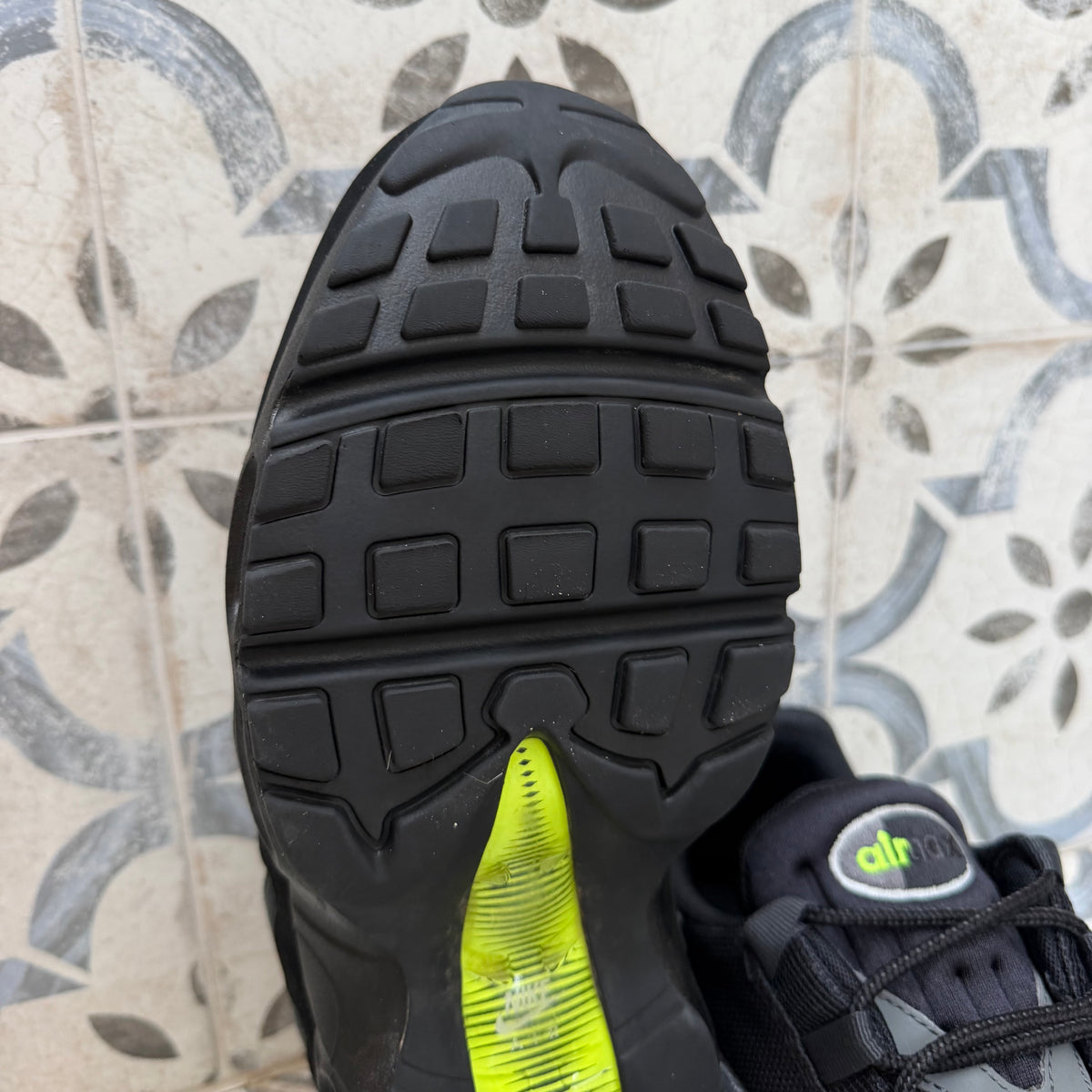 Nike Air Max 95 Retro Logo - Black Grey / Volt - UK10.5