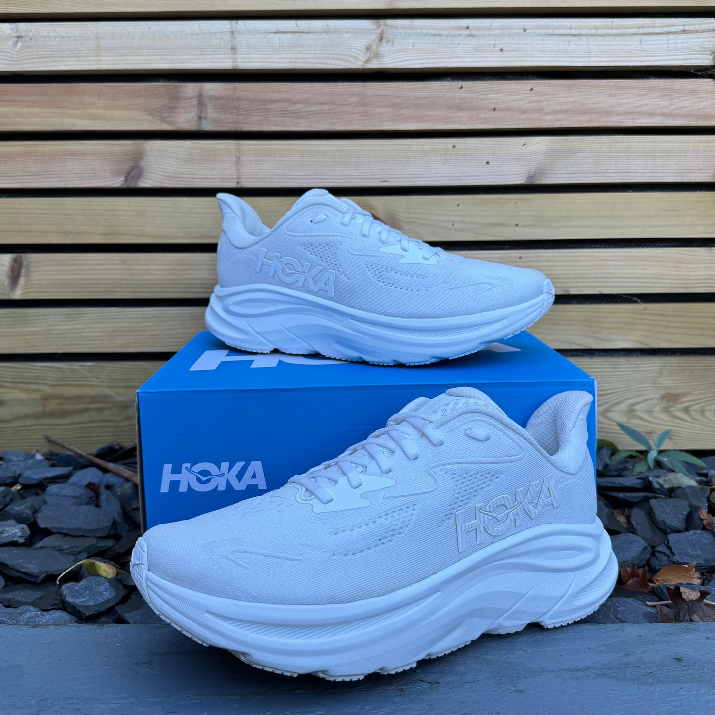 Hoka Clifton 10 - Triple White - UK9