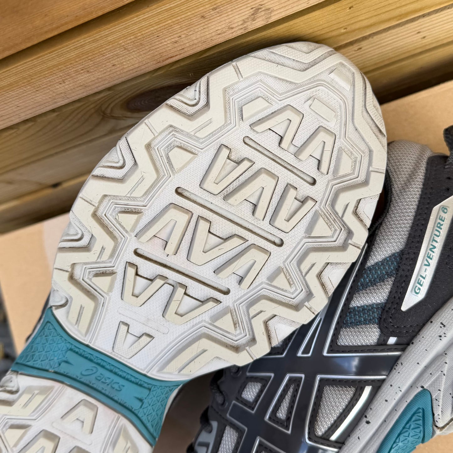 Asics Gel-Venture 6 - Cement Grey / Obsidian Grey - UK9.5