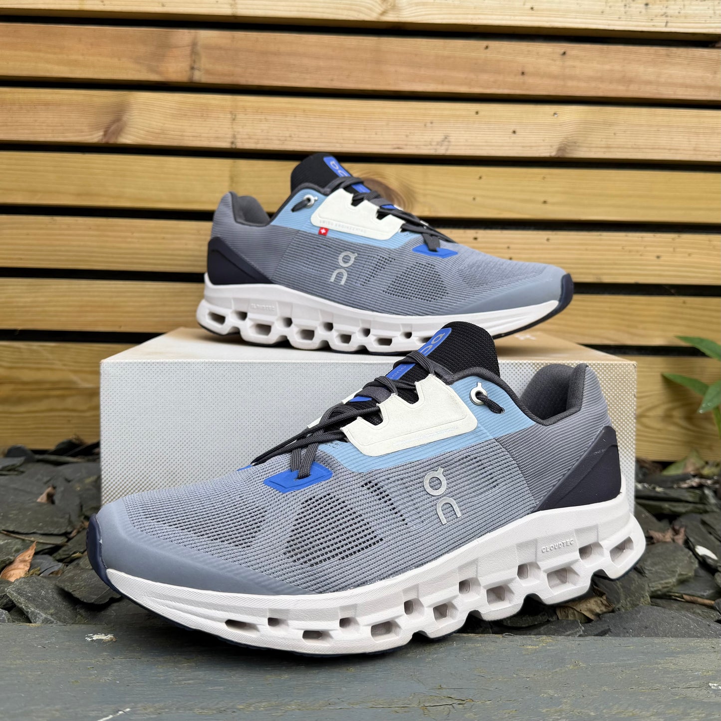 On Running CloudStratus 2 - Fossil / Midnight - UK9