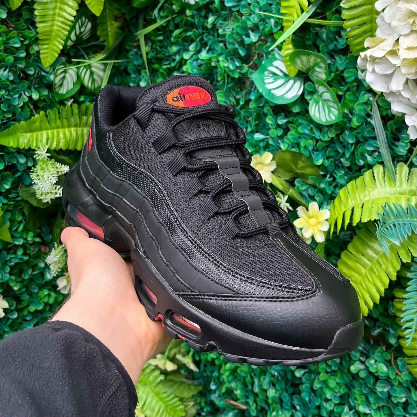 Nike Air Max 95 Black / Firey Red UK8.5