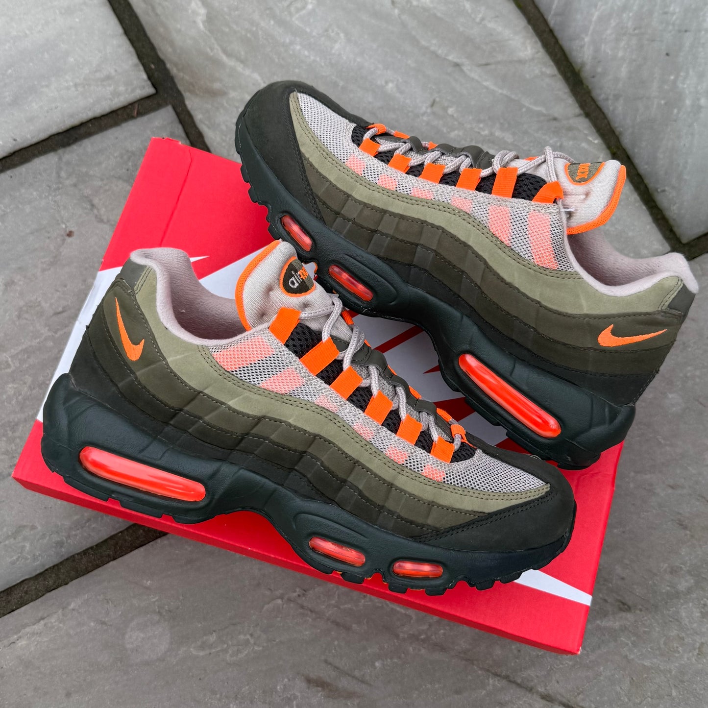 Nike Air Max 95 OG - Neutral Olive  / Total Orange - UK8