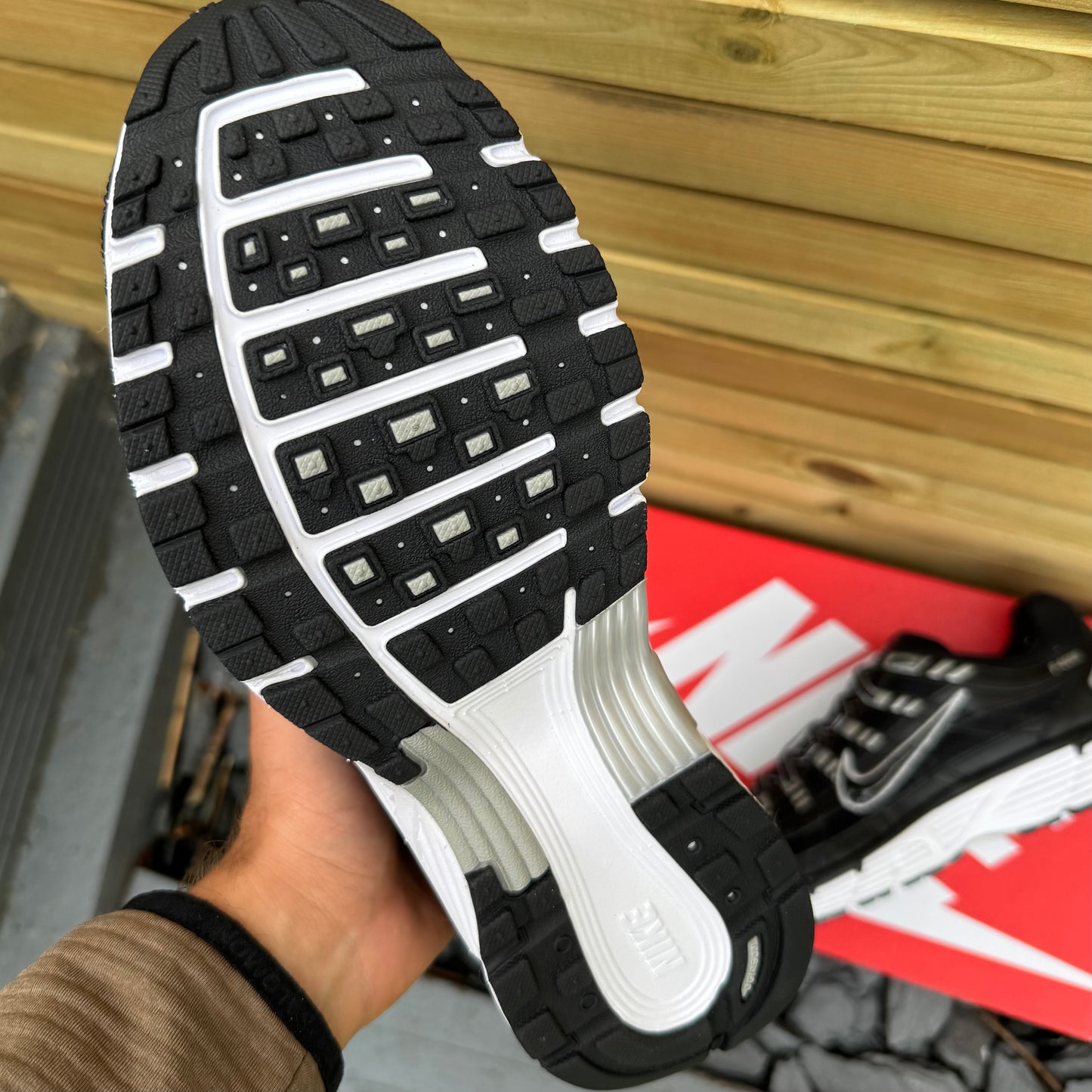 Nike P-6000 - Black / Metallic Silver - Multiple Sizes - Brand New