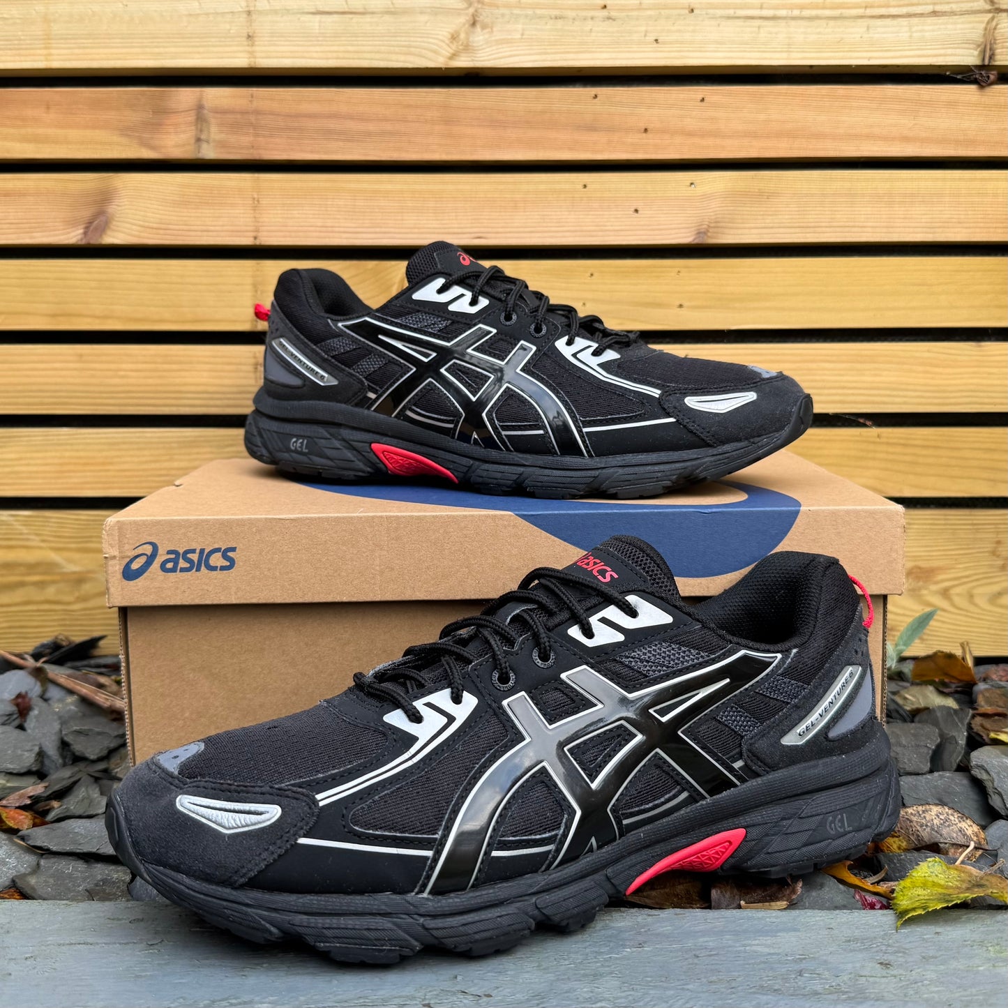Asics Gel-Venture 6 - Black / Crimson - UK11