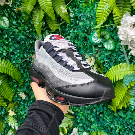 Nike Air Max 95 Track Red - UK10.5