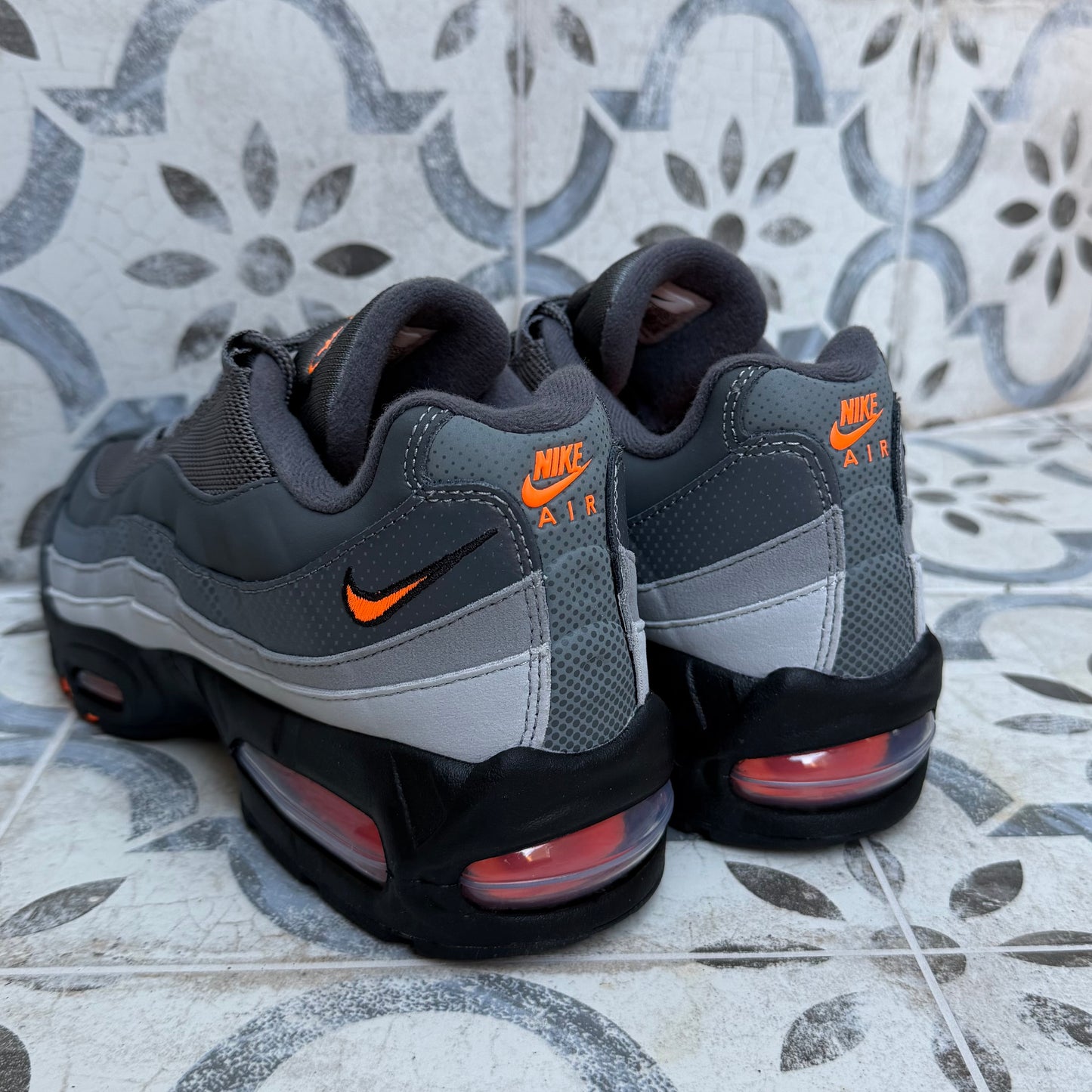 Nike Air Max 95 OG Big Bubble - Black / Total Orange - UK8 - Brand New