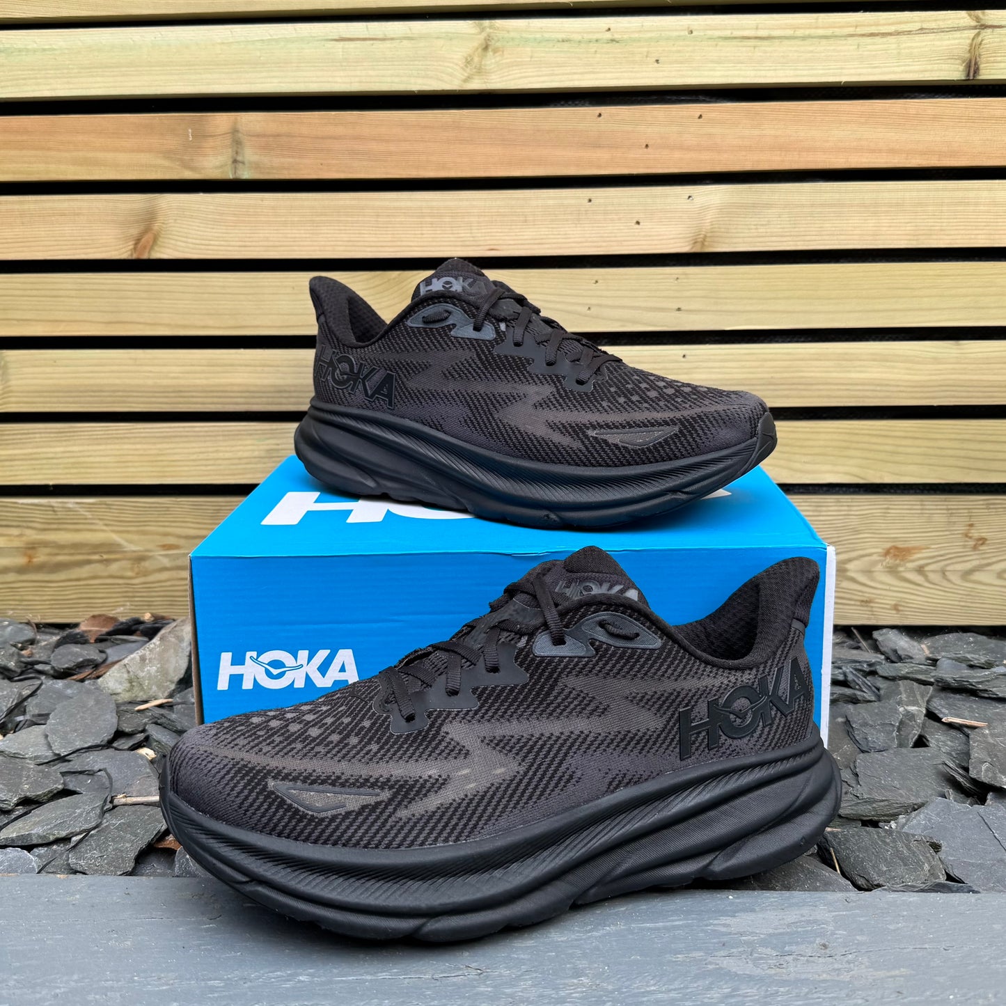 Hoka Clifton 9 - Triple Black - UK10