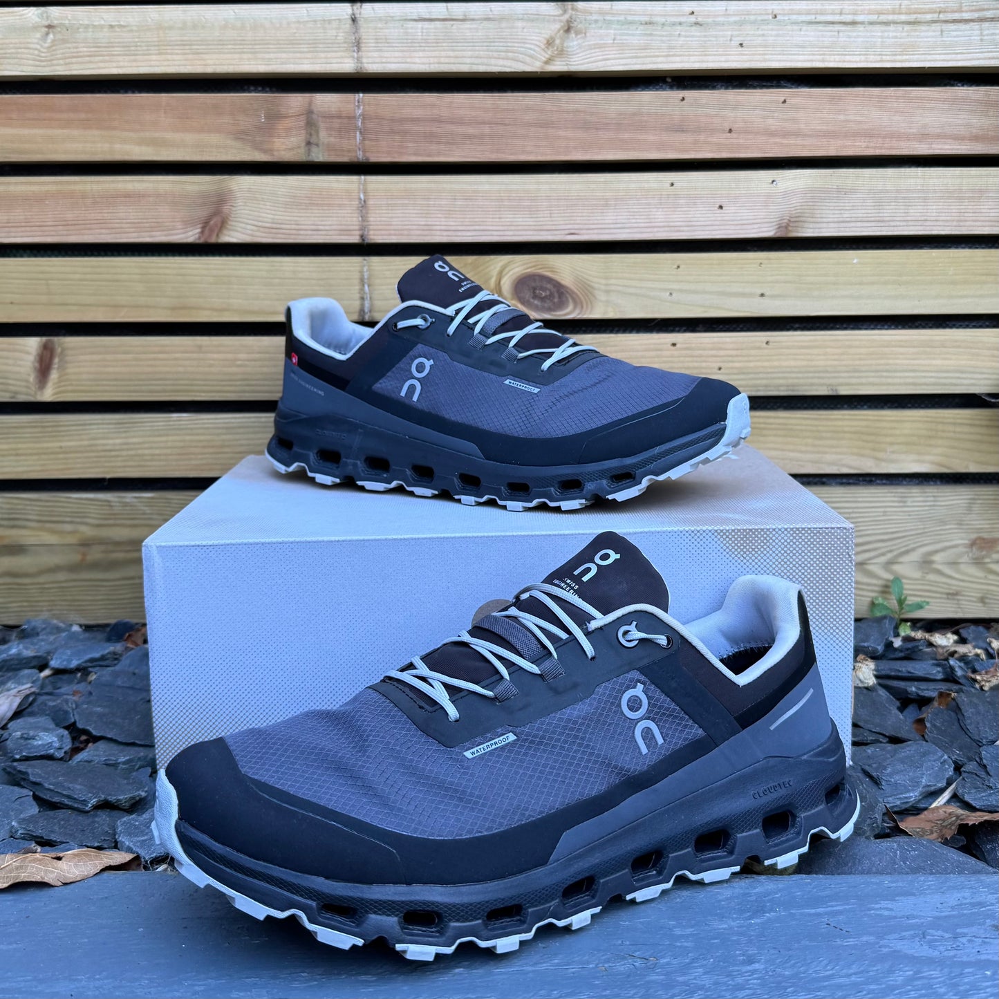 On Running CloudVista Waterproof - Eclipse Black - UK10