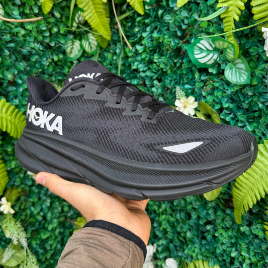 Hoka Clifton 9 Gore-Tex - Black Reflect - UK9.5