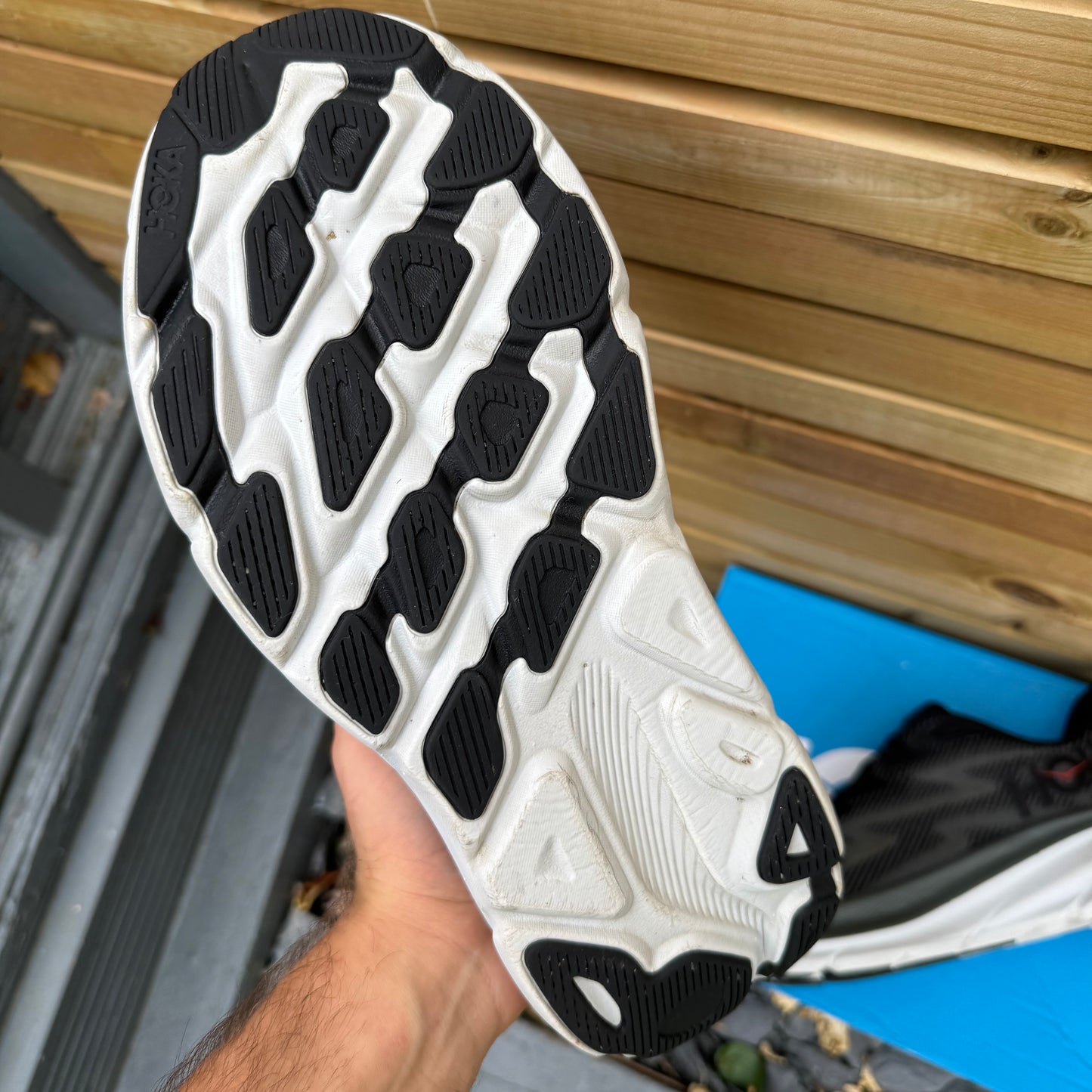 Hoka Clifton 9 - Black / Outer Orbit - UK10.5