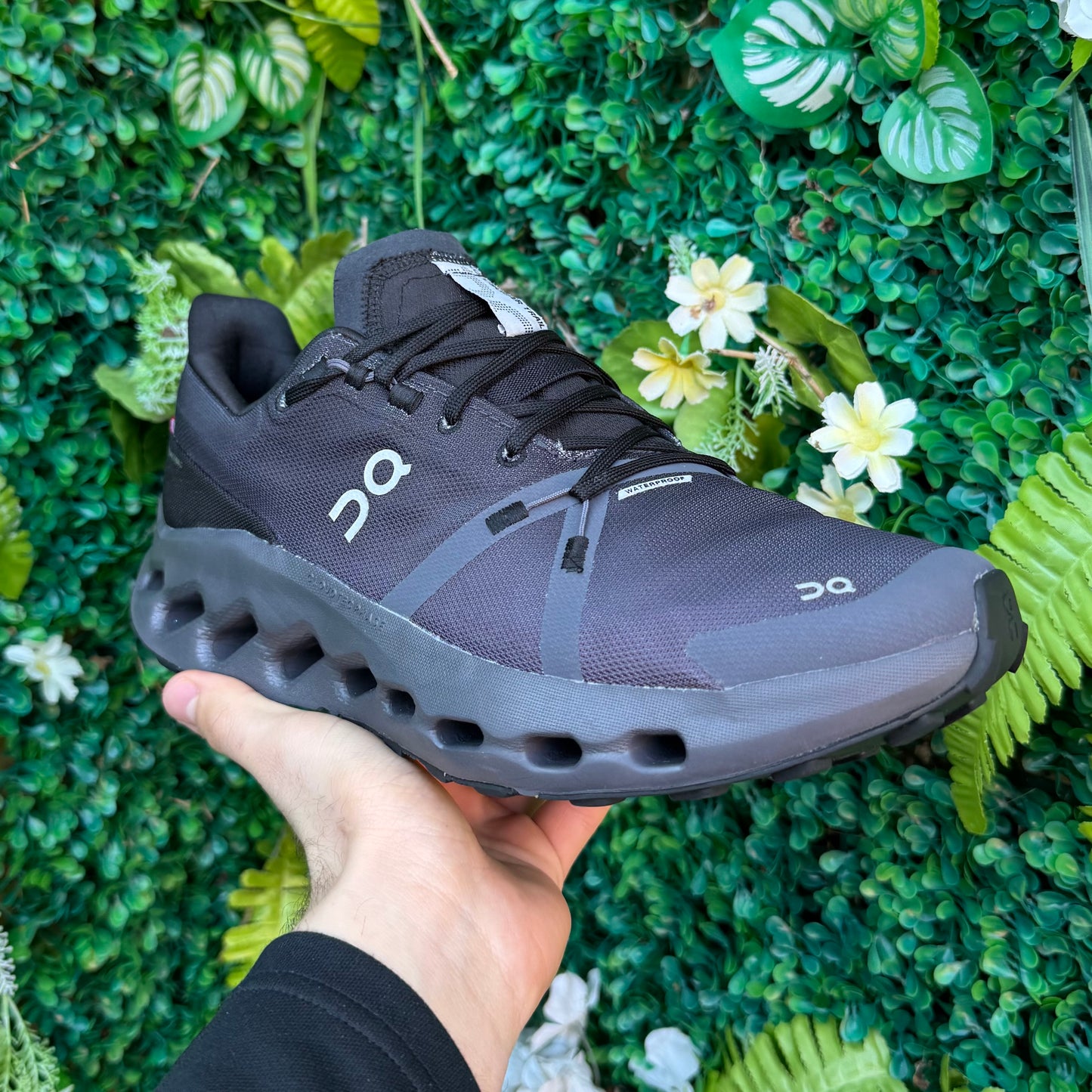 On Running CloudSurfer Trail Waterproof - Black Eclipse - UK8.5