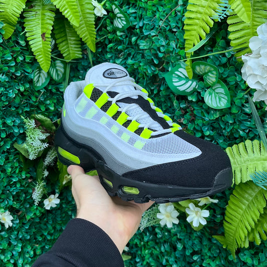 Nike Air Max 95 ID “Nike By You” - Neon Gradient - UK8.5