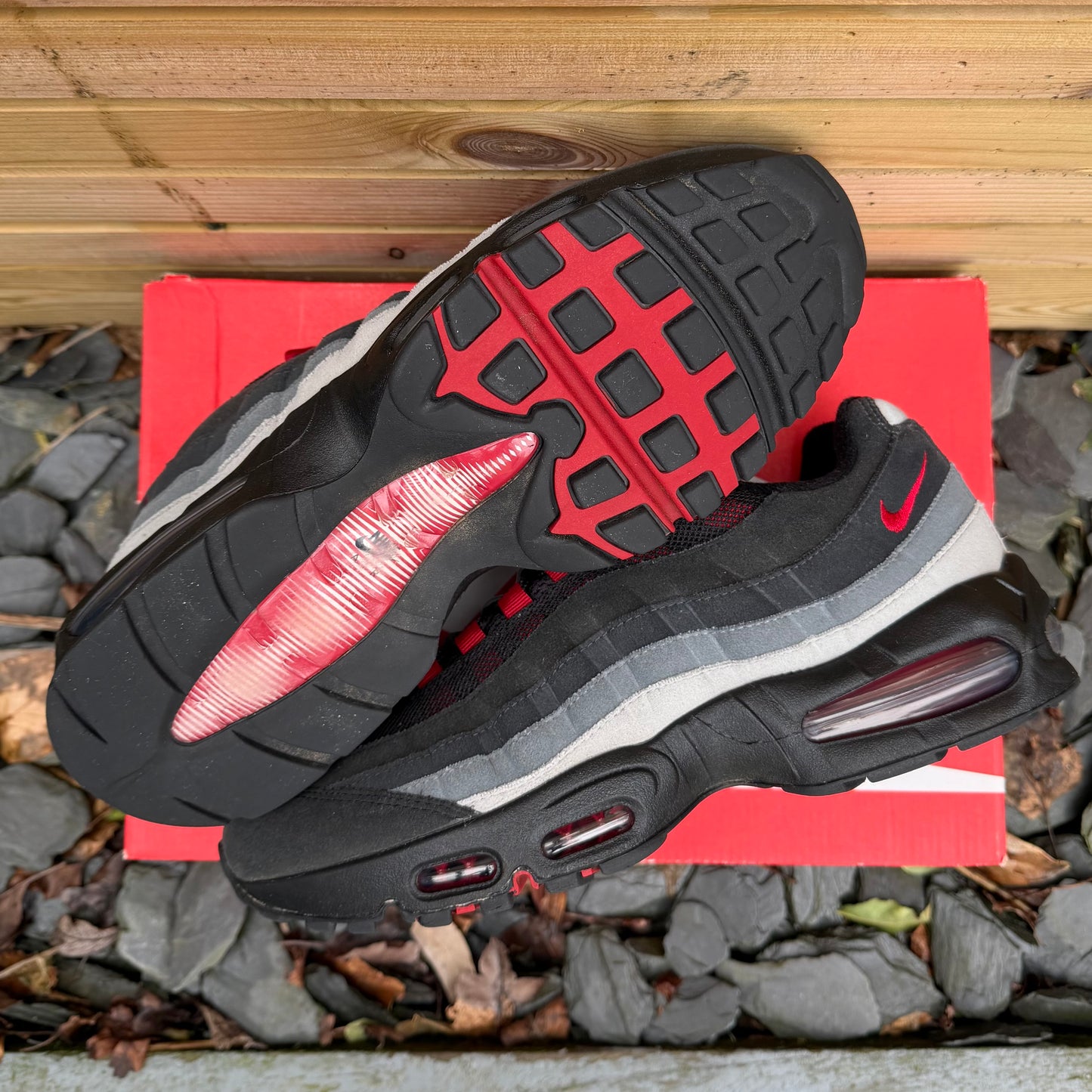 Nike Air Max 95 OG Big Bubble x LFC - UK9.5