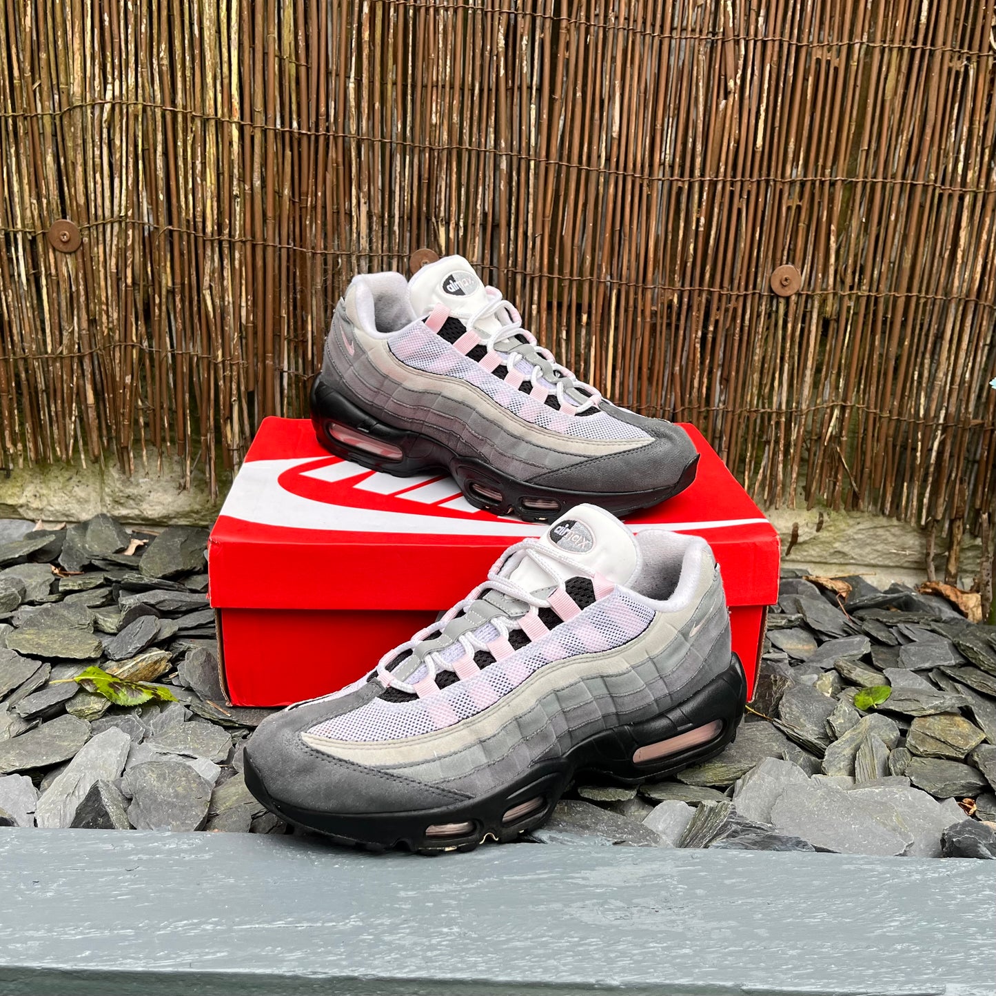 Nike Air Max 95 Gunsmoke / Pink Foam UK8.5