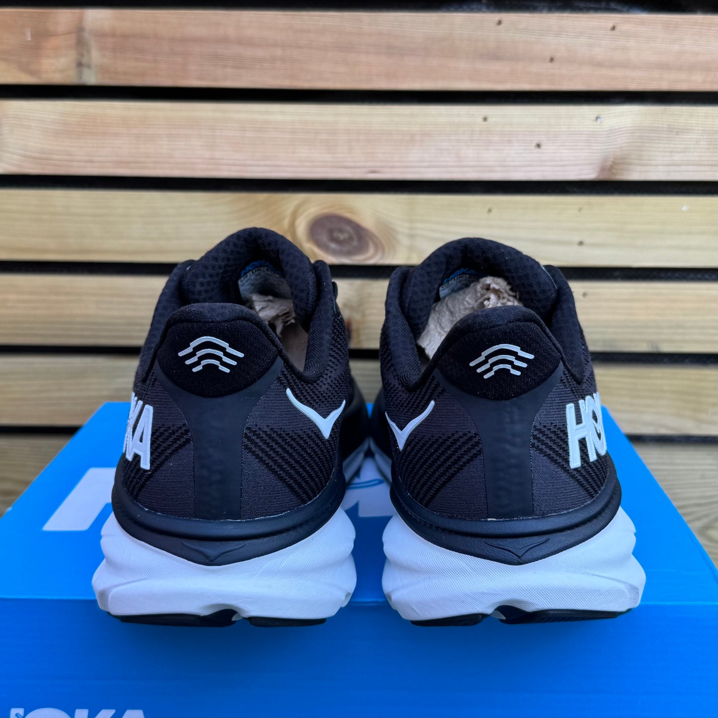 Hoka Clifton 9 - Black / White - UK10
