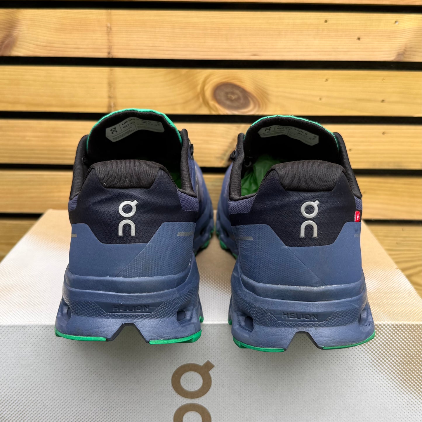 On Running CloudVista Waterproof - Midnight Navy / Green - UK9