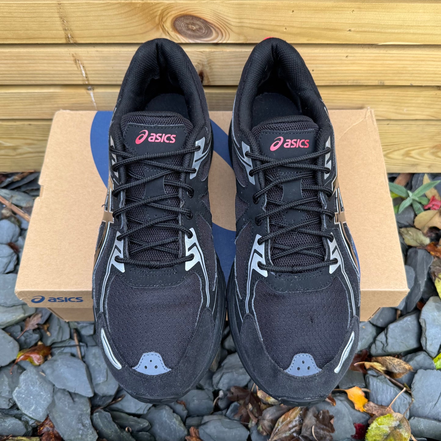 Asics Gel-Venture 6 - Black / Crimson - UK11