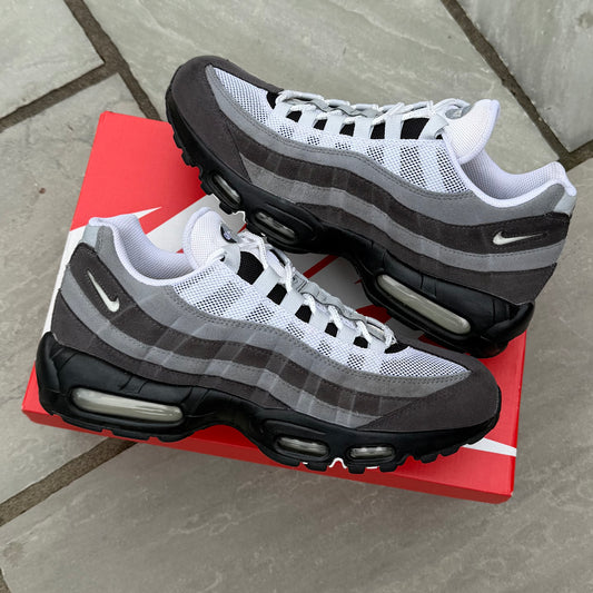 Nike Air Max 95 - Grey Jewel - UK8.5