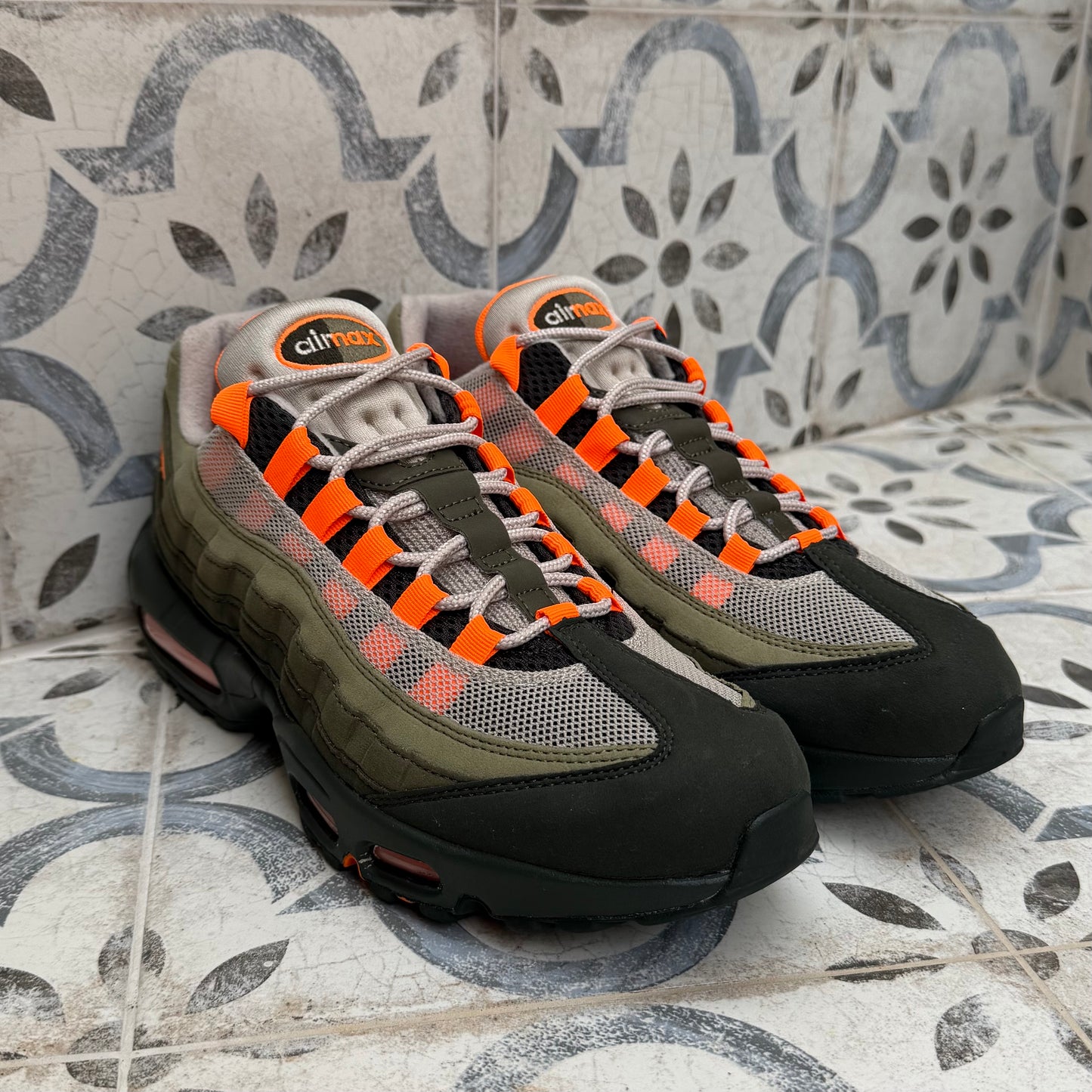 Nike Air Max 95 OG - Neutral Olive  / Total Orange - UK8.5