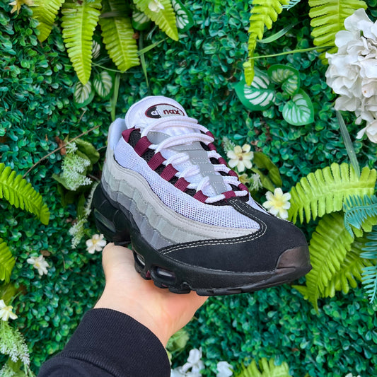 Nike Air Max 95 OG - Beetroot - UK7