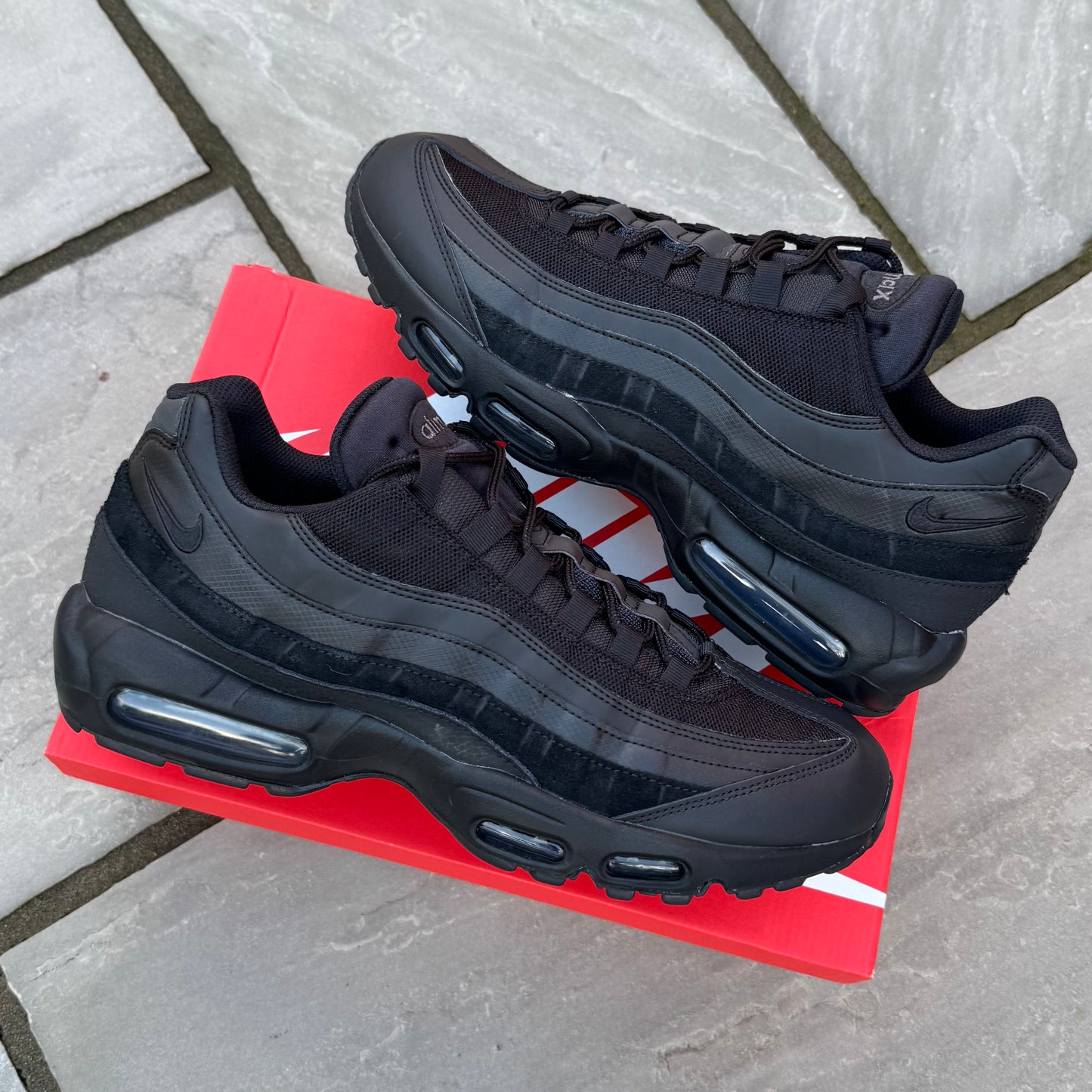 Nike Air Max 95 Essential - Triple Black 2022 - UK11