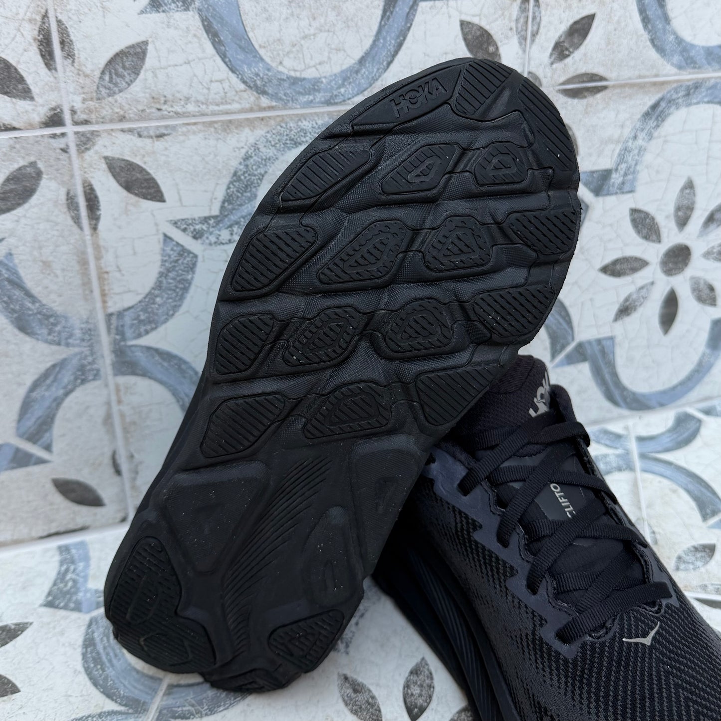 Hoka Clifton 9 Gore-Tex - Black Reflect - UK8.5