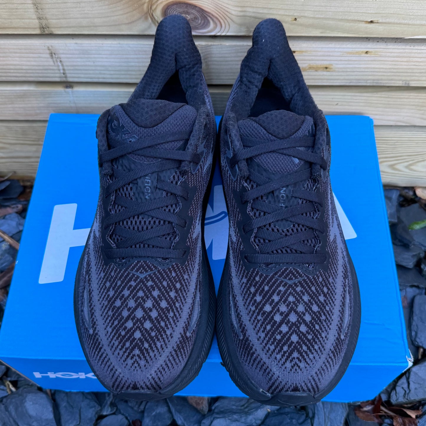 Hoka Clifton 9 - Triple Black - UK8
