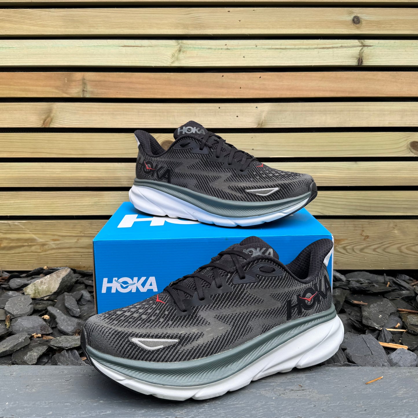 Hoka Clifton 9 - Black / Outer Orbit - UK10.5