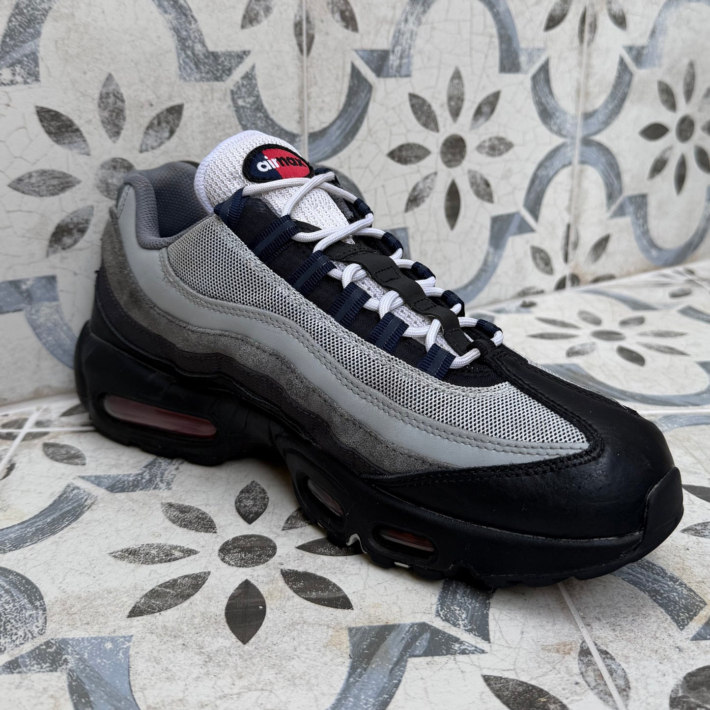 Nike Air Max 95 - Track Red - UK8.5