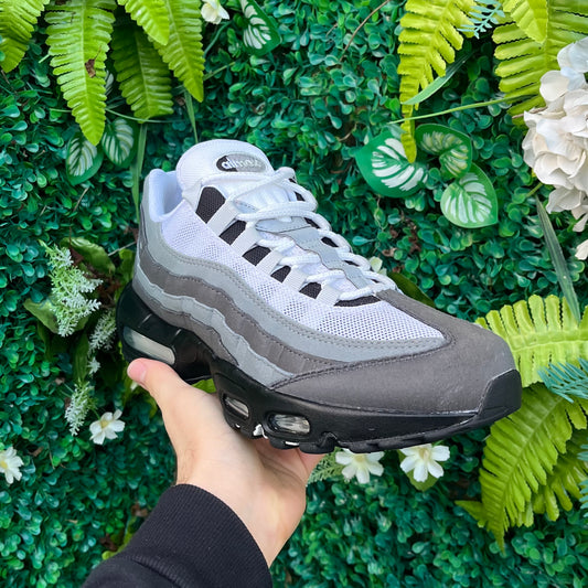 Nike Air Max 95 - Grey Jewel - UK8