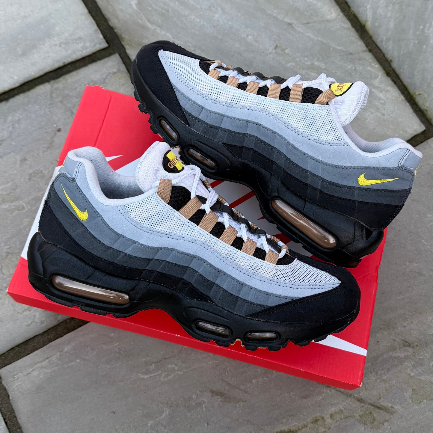 Nike Air Max 95 Icons - Strike Yellow - UK8.5