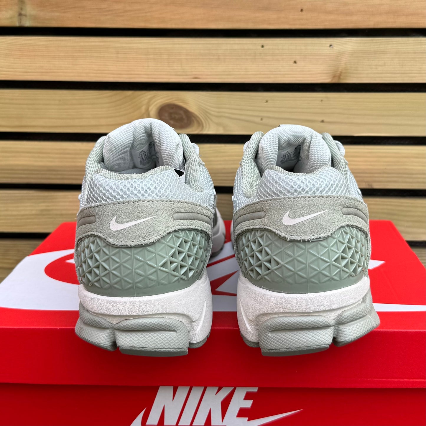 Nike Zoom Vomero 5 - Jade Horizon - UK9.5 - Brand New