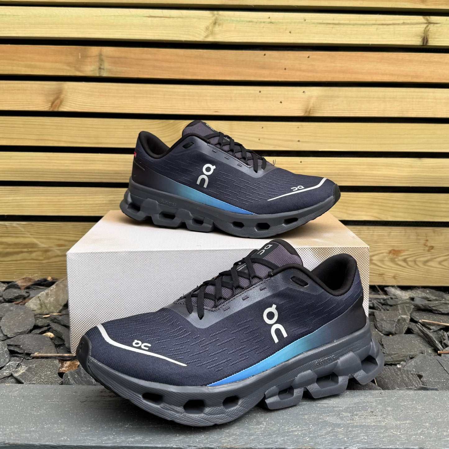 On Running CloudSpark - Black / Blueberry - UK8.5