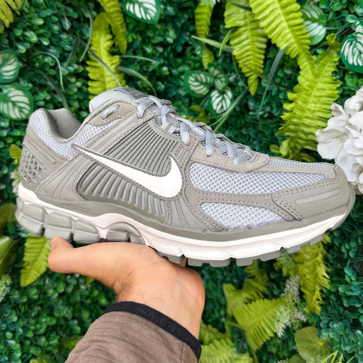 Nike Zoom Vomero 5 - Dark Stucco - UK9 - Brand New