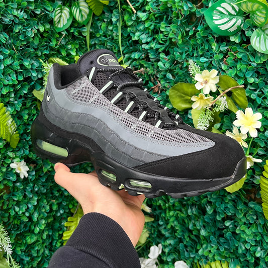 Nike Air Max 95 - Vapour Green - UK9