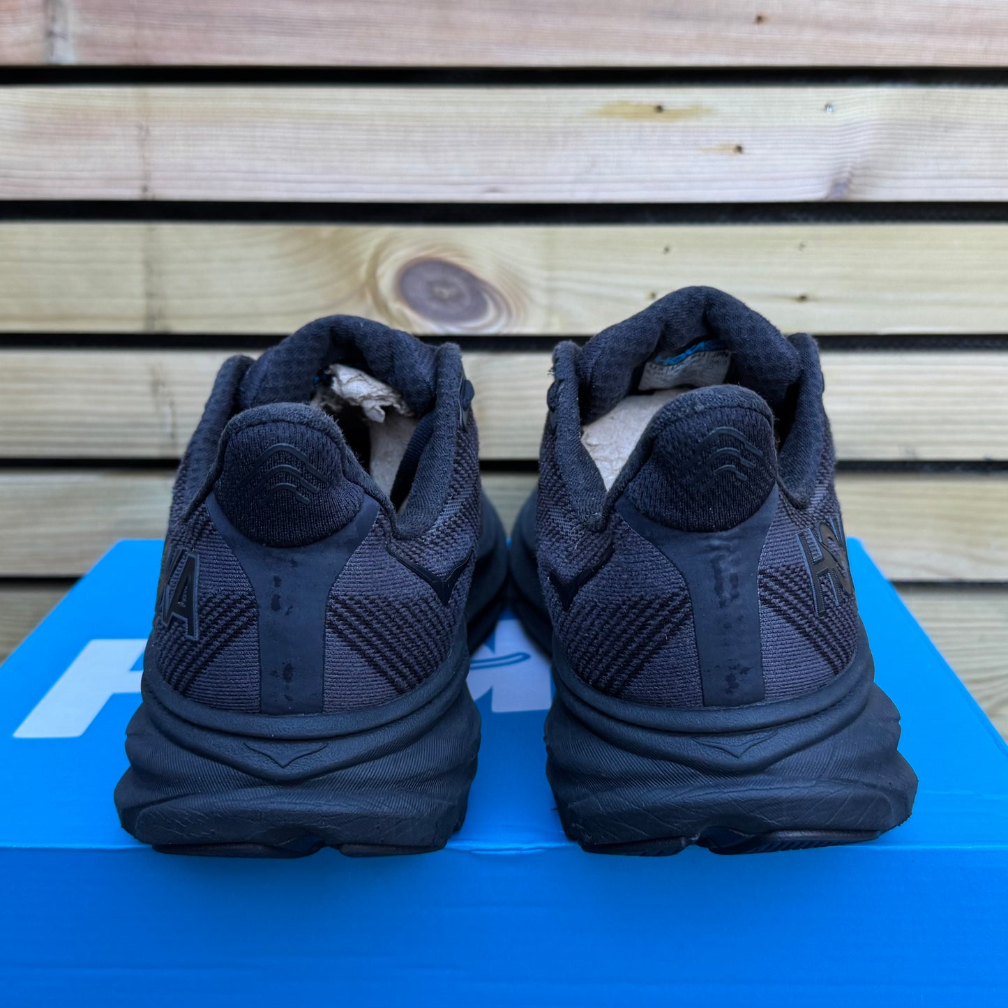 Hoka Clifton 9 - Triple Black - UK8