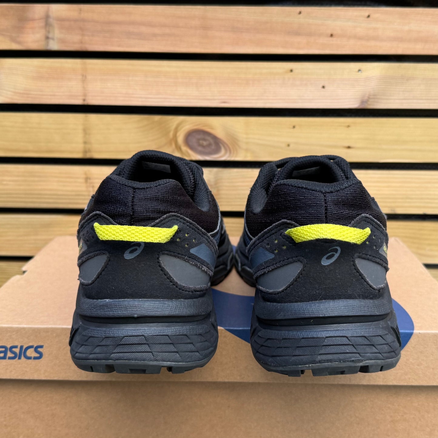 Asics Gel-Venture 6 - Black / Yellow - UK10