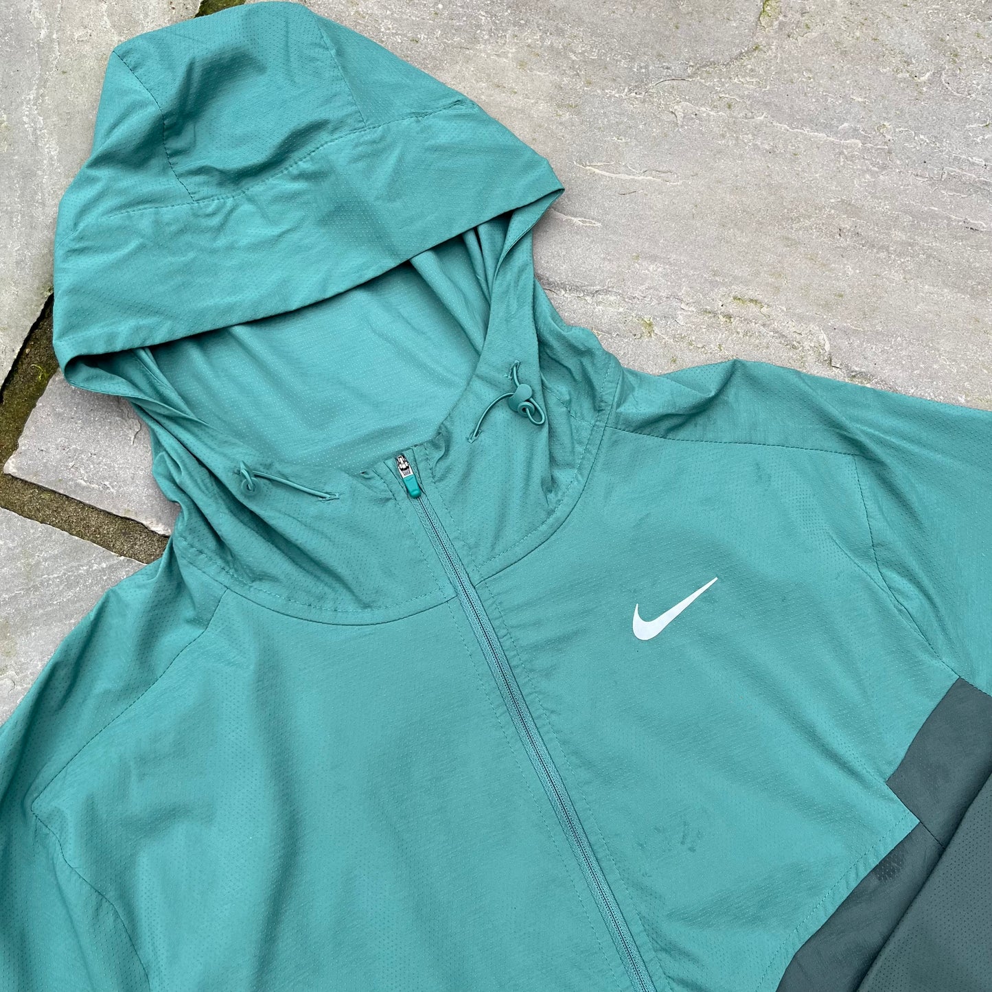 Nike Windrunner Packable Jacket - Bicoastal / Vintage Green - Small