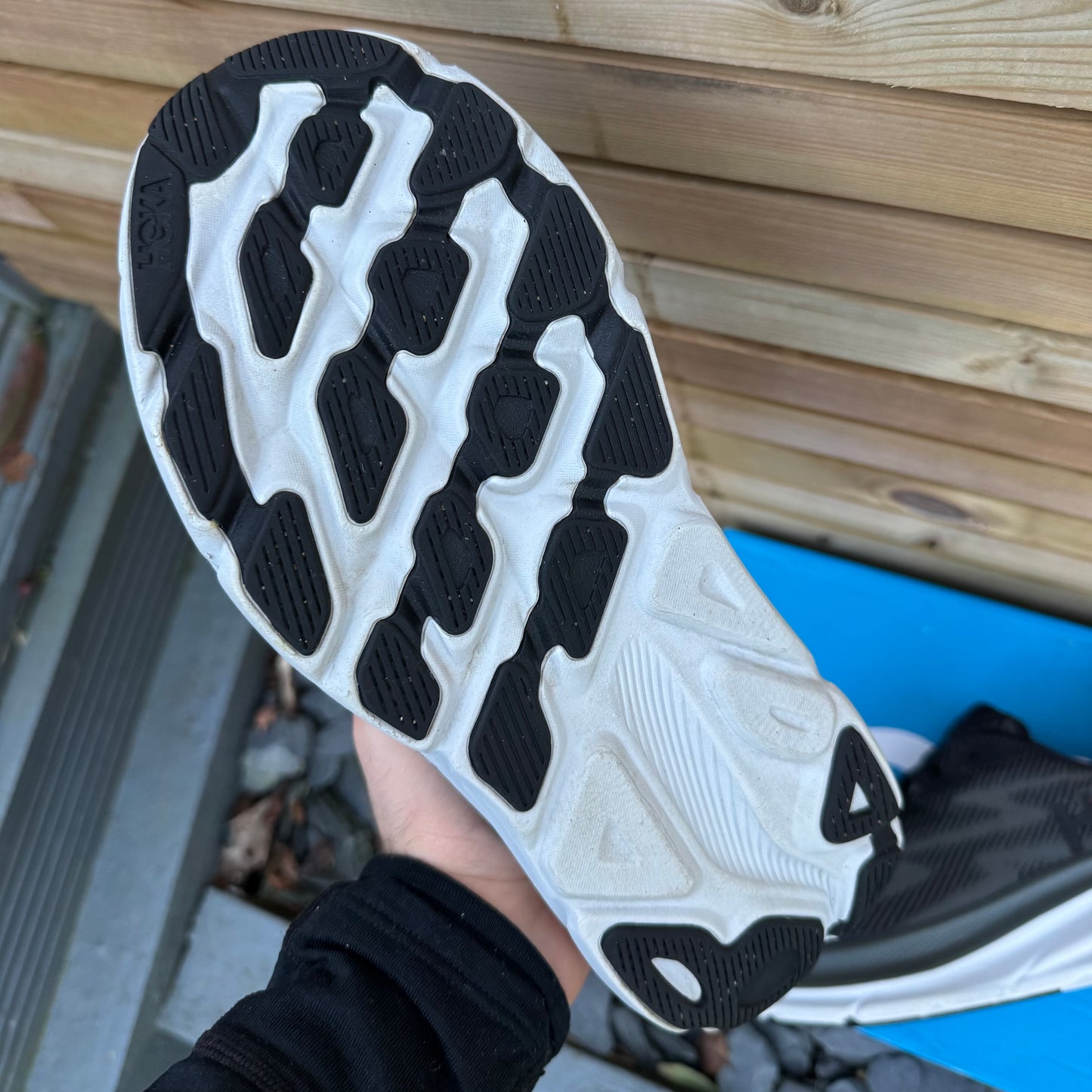 Hoka Clifton 9 - Black / Outer Orbit - UK9