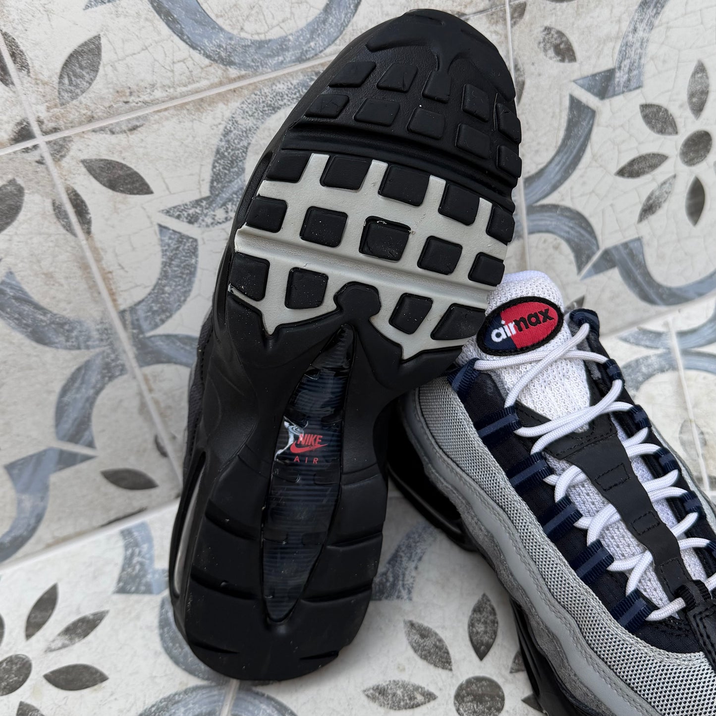 Nike Air Max 95 - Track Red - UK8.5
